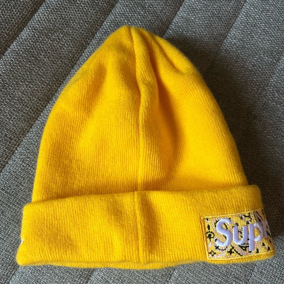 Supreme New Era Box Logo Beanie (FW19) - Picture 3 of 6